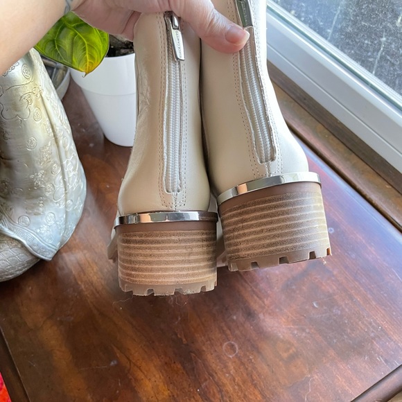 Vince Camuto bone colored Chelsea Boot - Picture 6 of 10